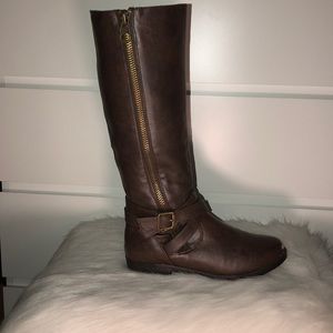 Brown boots